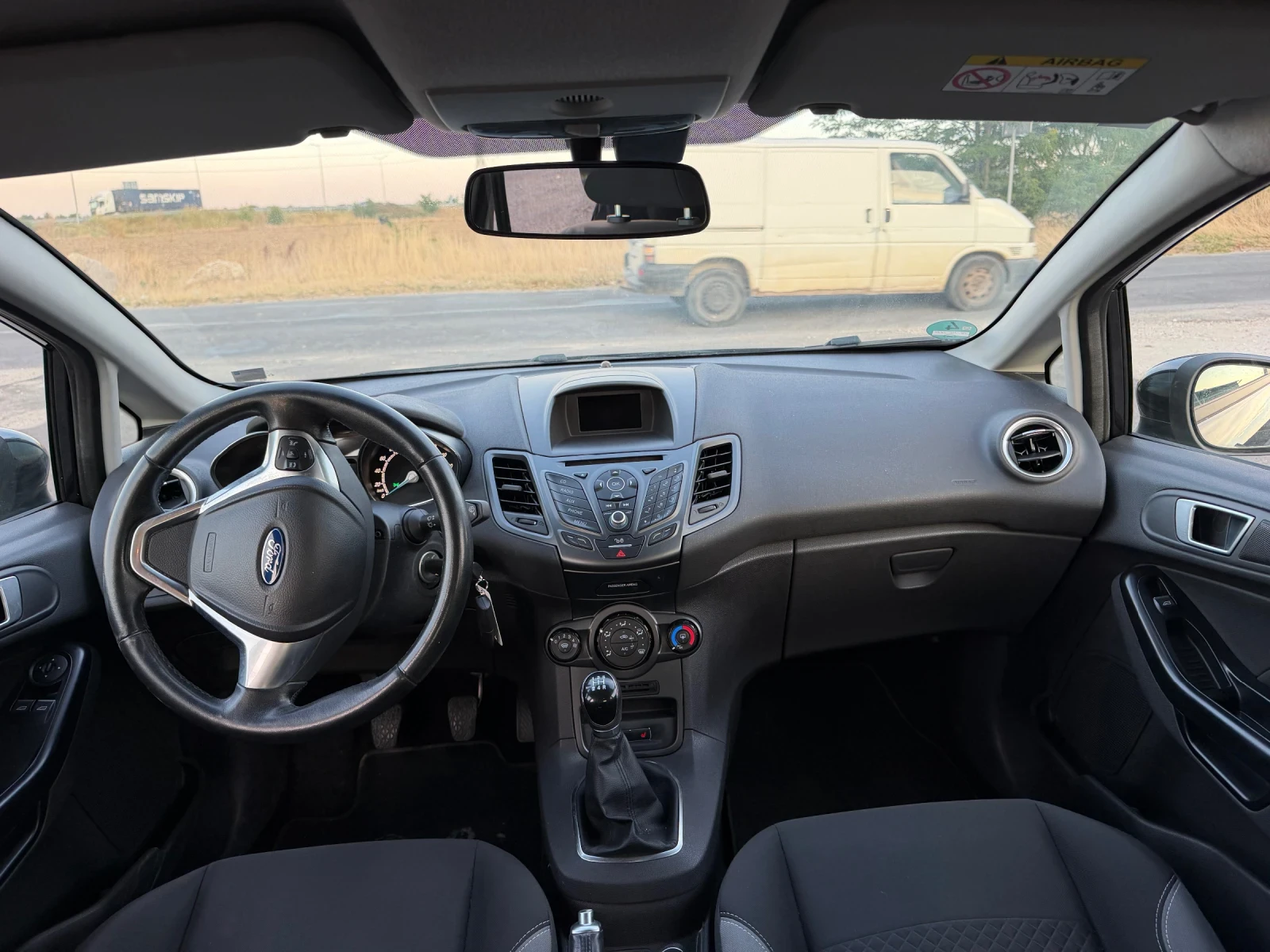 Ford Fiesta 1.5 EURO 6, снимка 9 - Автомобили и джипове - 56216852