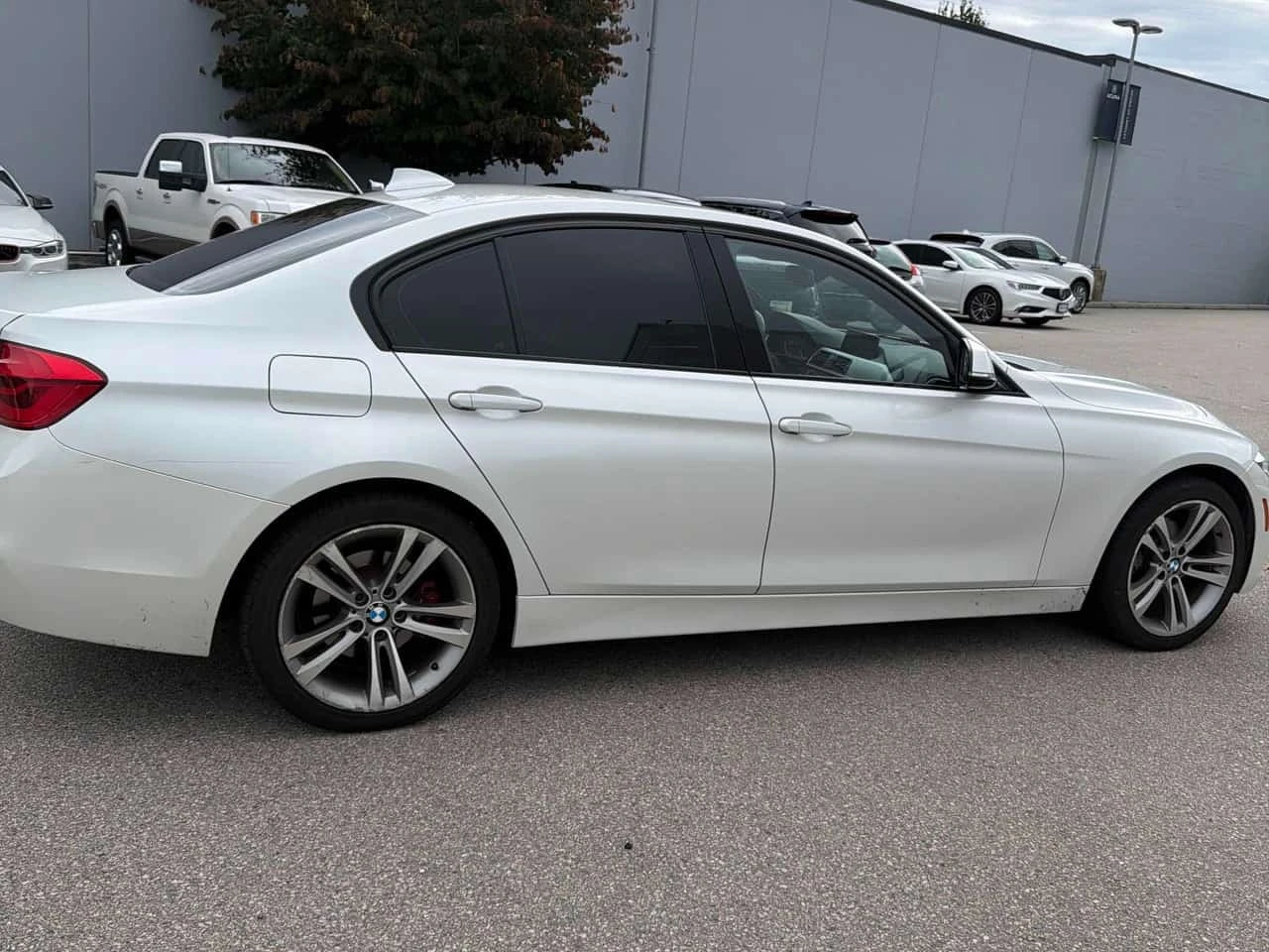 BMW 328 i xDrive * CARFAX * ��� ������������ ������ | Mobile.bg � ����������� 3