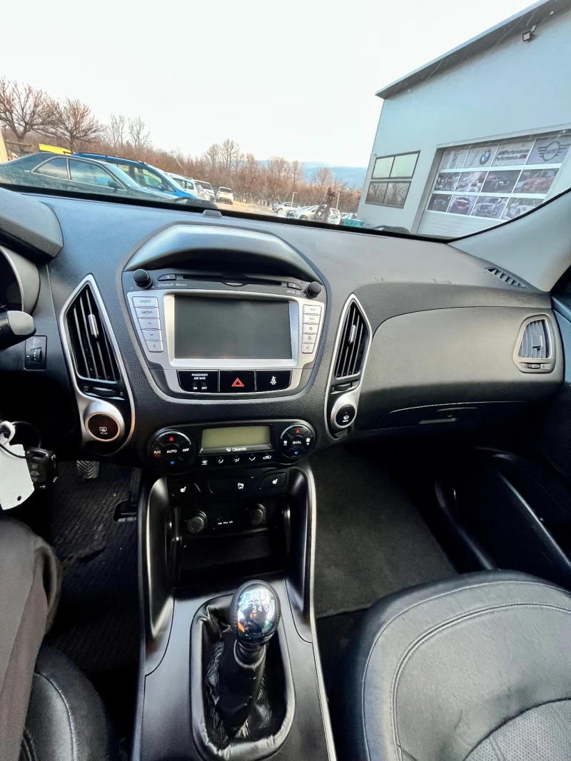 Hyundai IX35 2.0 CRDI 4x4, снимка 9 - Автомобили и джипове - 49305787