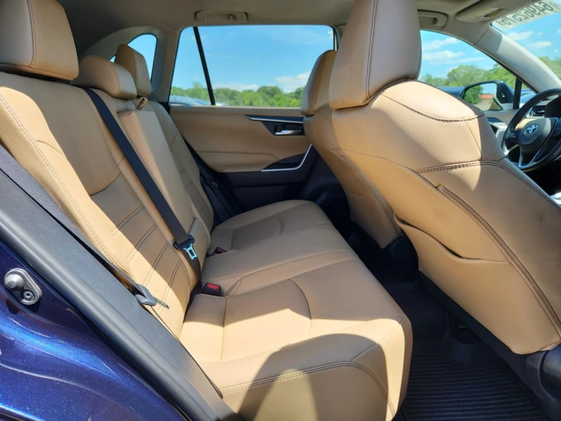 Toyota Rav4 XLE* PREMIUM* ПЕРФЕКТНА* РЕАЛНИ КМ, снимка 10 - Автомобили и джипове - 52850606