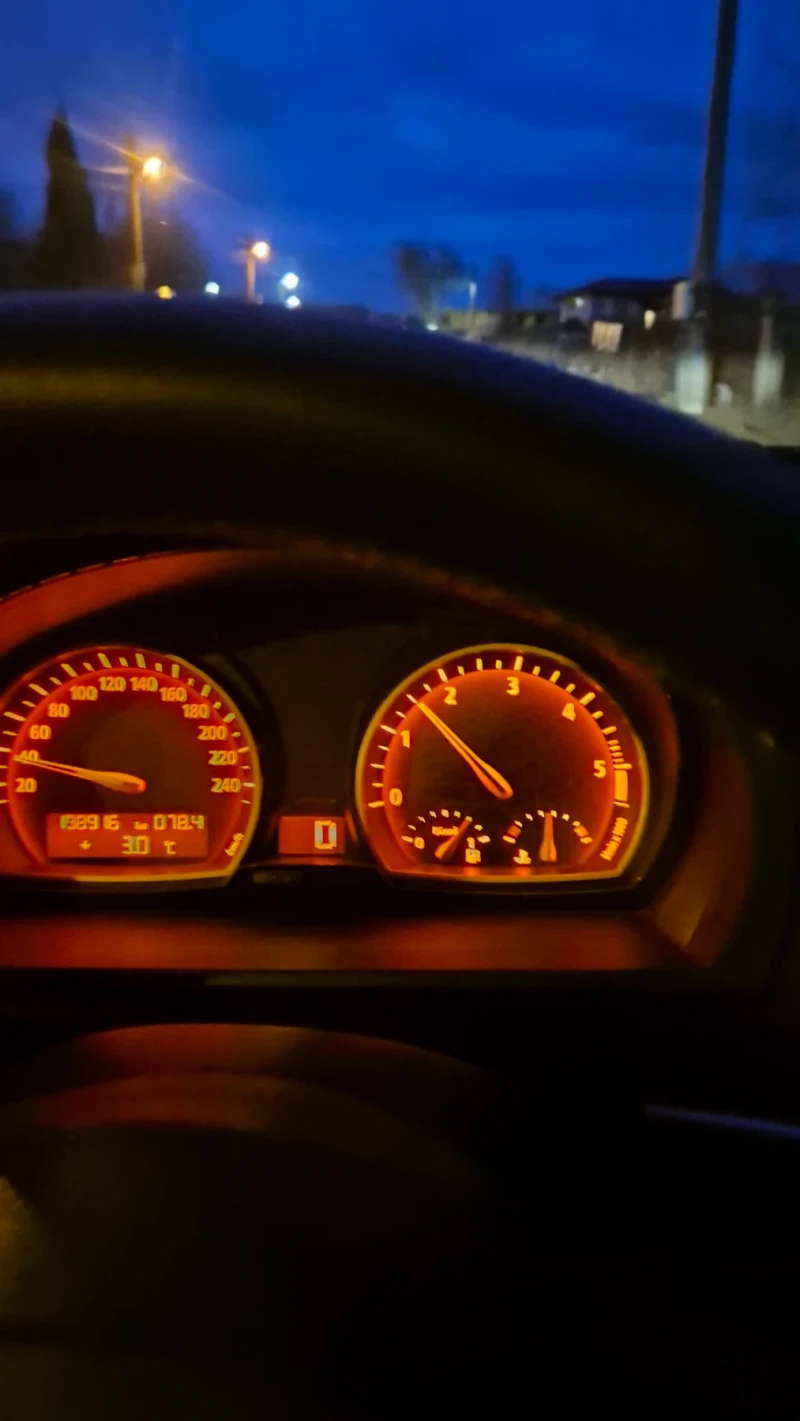 BMW X3 2.0 TDI Auto XDrive, снимка 12 - Автомобили и джипове - 53147589