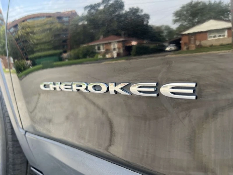 Jeep Cherokee * Latitude, Longitude, North * CARFAX * ЦЕНА ДО БГ, снимка 8 - Автомобили и джипове - 53178789