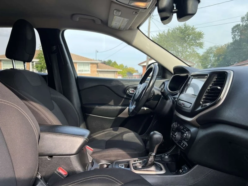 Jeep Cherokee * Latitude, Longitude, North * CARFAX * ЦЕНА ДО БГ, снимка 14 - Автомобили и джипове - 53178789