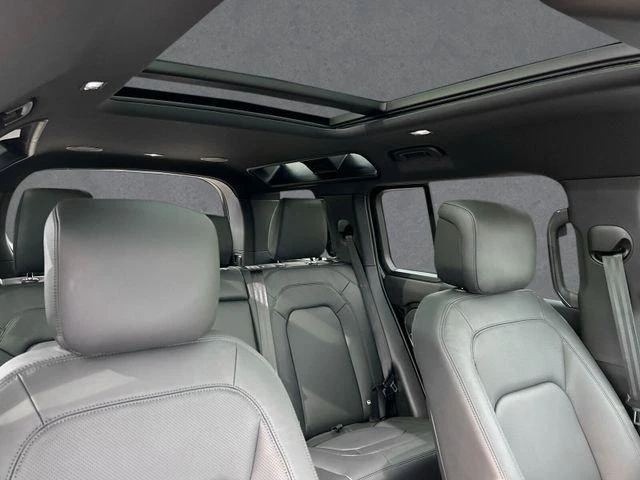 Land Rover Defender 110 P425 V8/X-DYNAMIC/PANO/LED/MERIDIAN/HEAD UP/, снимка 8 - Автомобили и джипове - 52704078