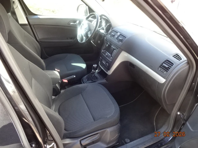 Skoda Yeti 4x4, снимка 14 - Автомобили и джипове - 53659501