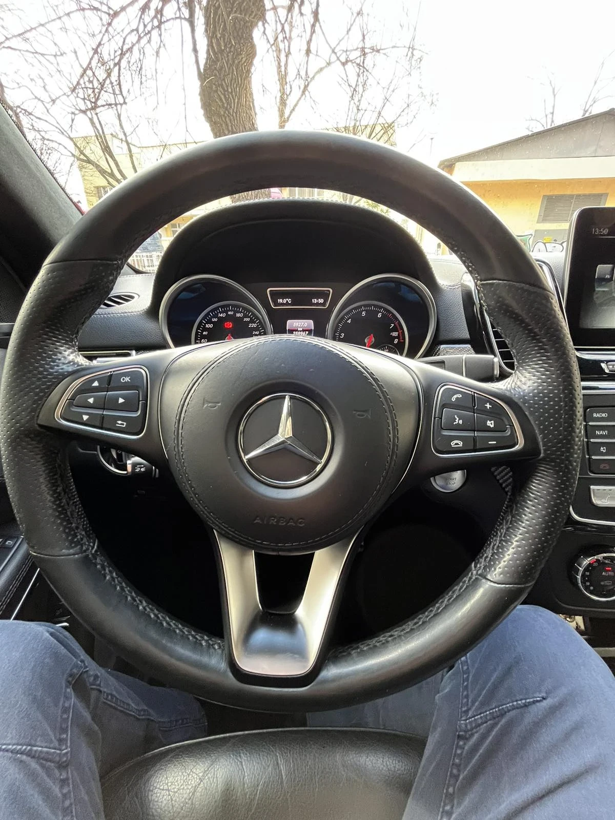 Mercedes-Benz GLS 500  - изображение 6