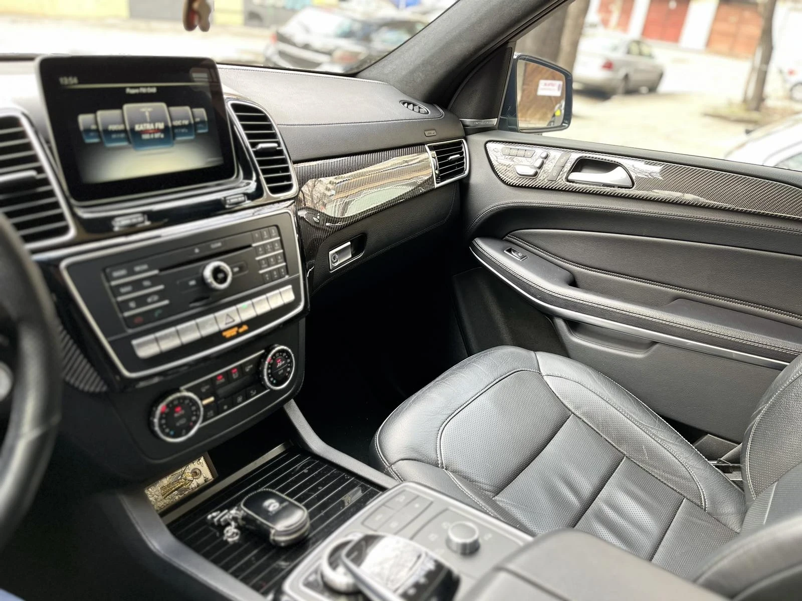 Mercedes-Benz GLS 500  - изображение 5