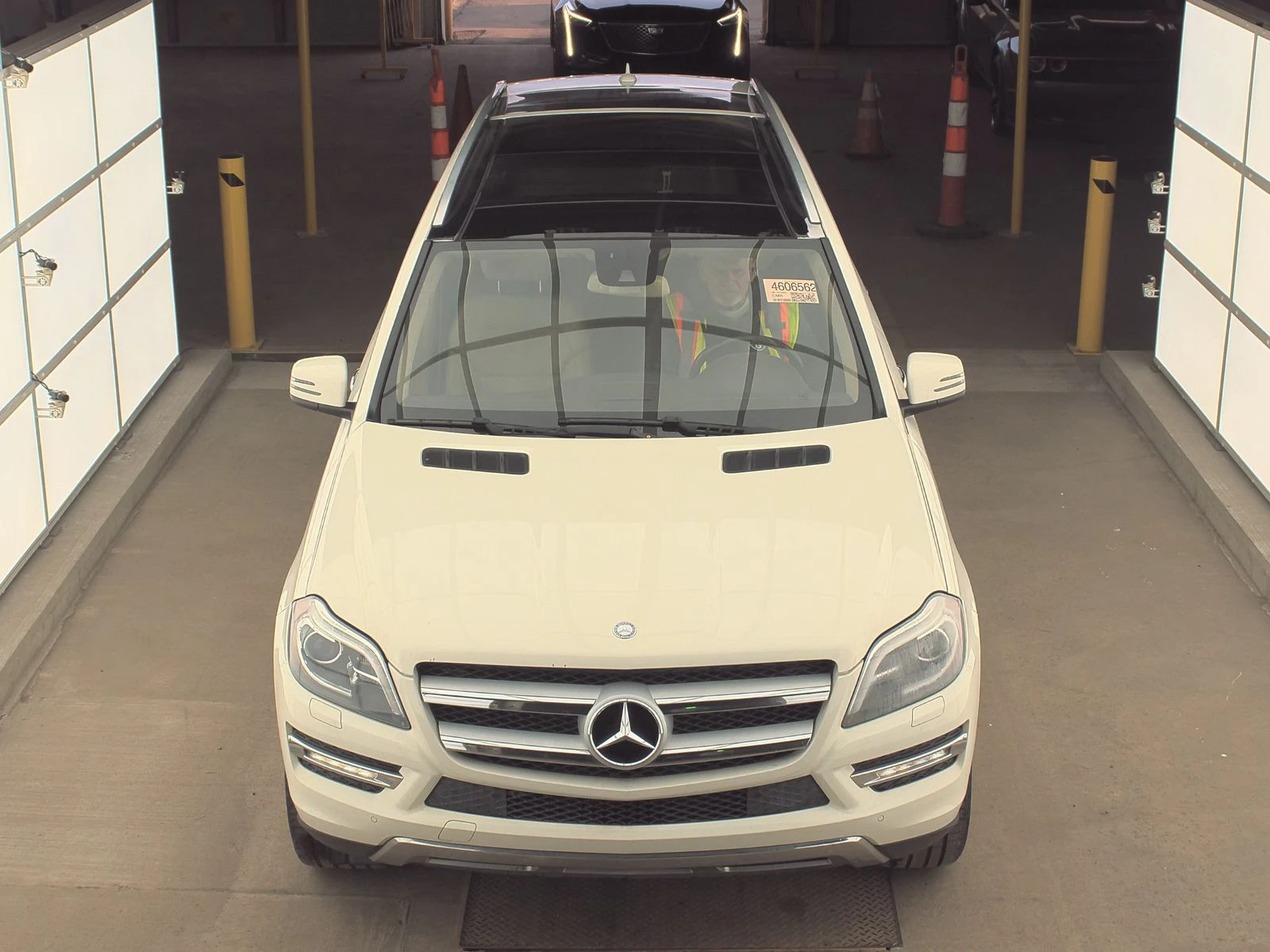 Mercedes-Benz GL 450 4MATIC - изображение 4