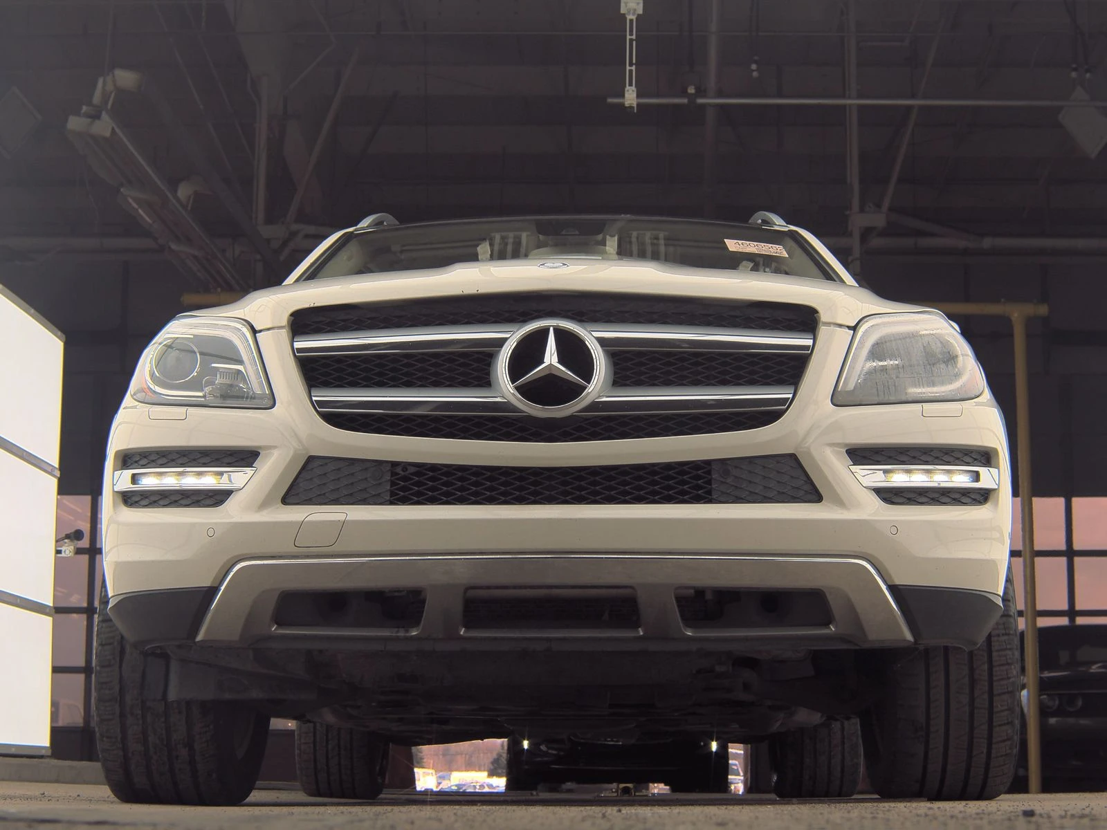Mercedes-Benz GL 450 4MATIC - изображение 3