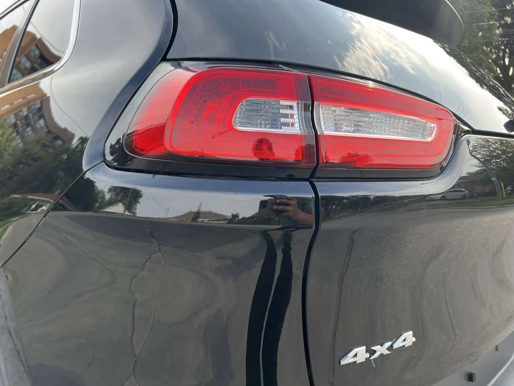 Jeep Cherokee * Latitude, Longitude, North * CARFAX * ���� �� �� | Mobile.bg � ����������� 6