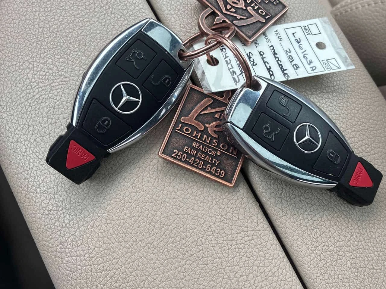 Mercedes-Benz GLC 300 * CARFAX * ЦЕНА ДО БГ, снимка 17 - Автомобили и джипове - 53971548