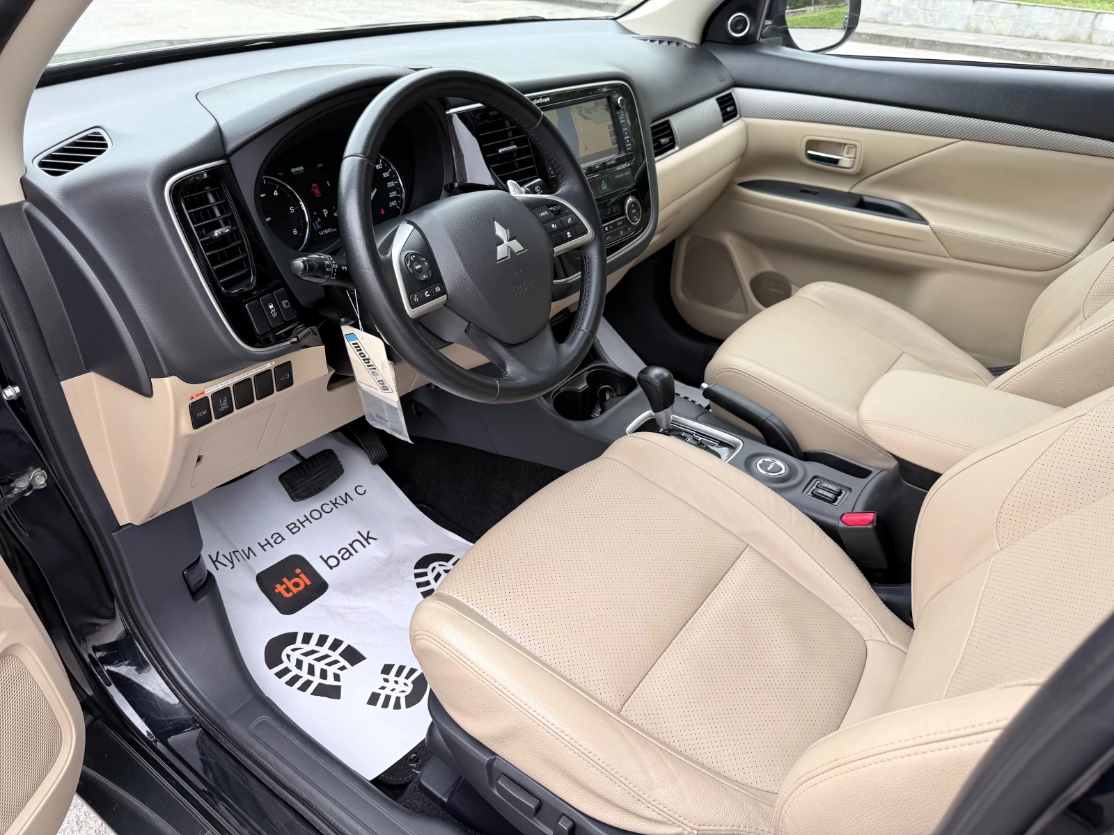 Mitsubishi Outlander 2.2DiD* 150k.c.4Х4* Full* Автоматик* 7 Места* KeyL, снимка 7 - Автомобили и джипове - 54437601