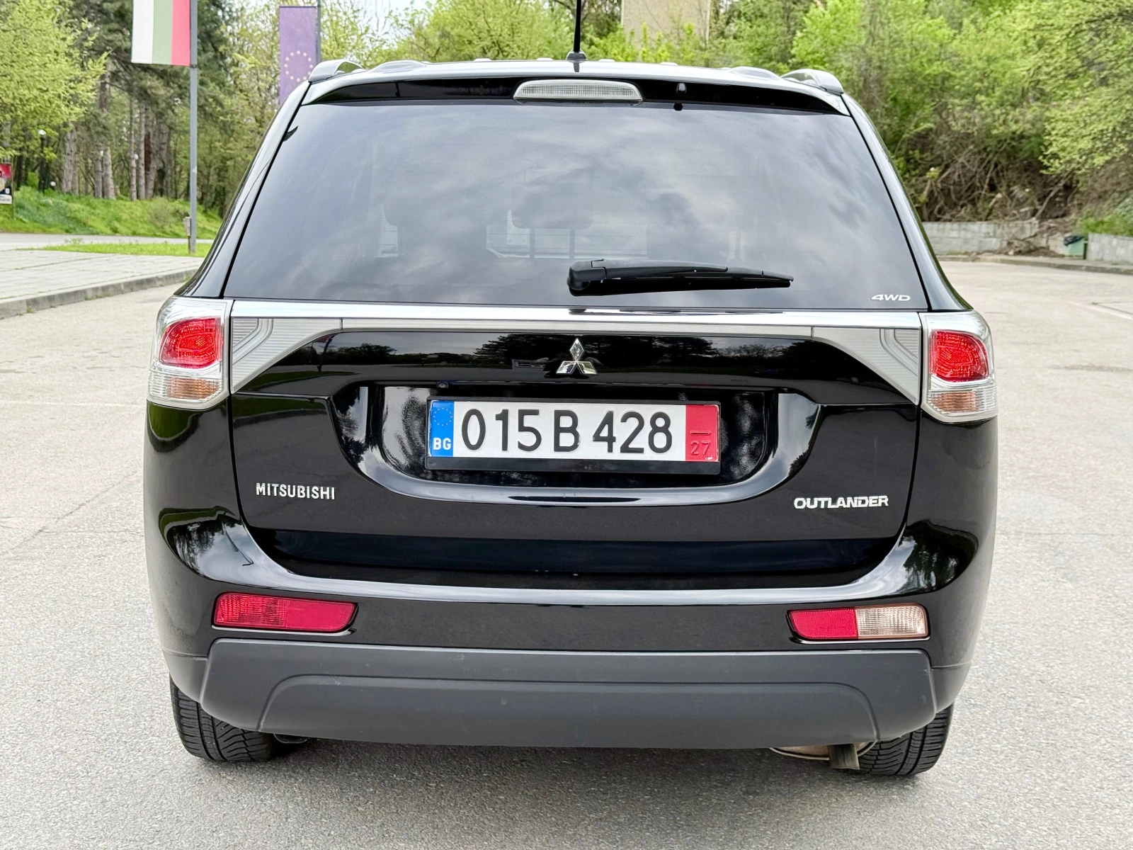 Mitsubishi Outlander 2.2DiD* 150k.c.4Х4* Full* Автоматик* 7 Места* KeyL, снимка 3 - Автомобили и джипове - 54437601
