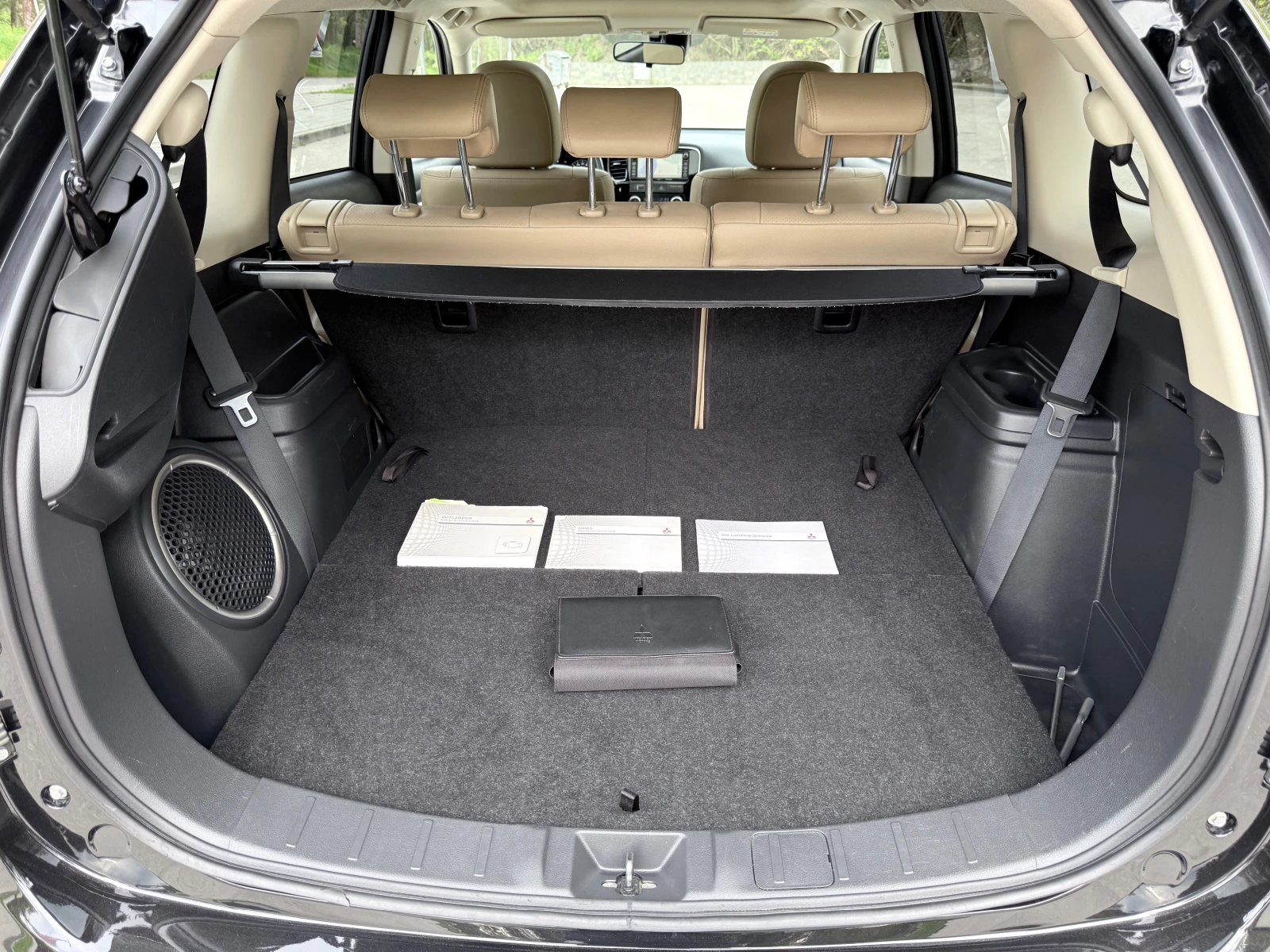 Mitsubishi Outlander 2.2DiD* 150k.c.4Х4* Full* Автоматик* 7 Места* KeyL, снимка 16 - Автомобили и джипове - 54437601