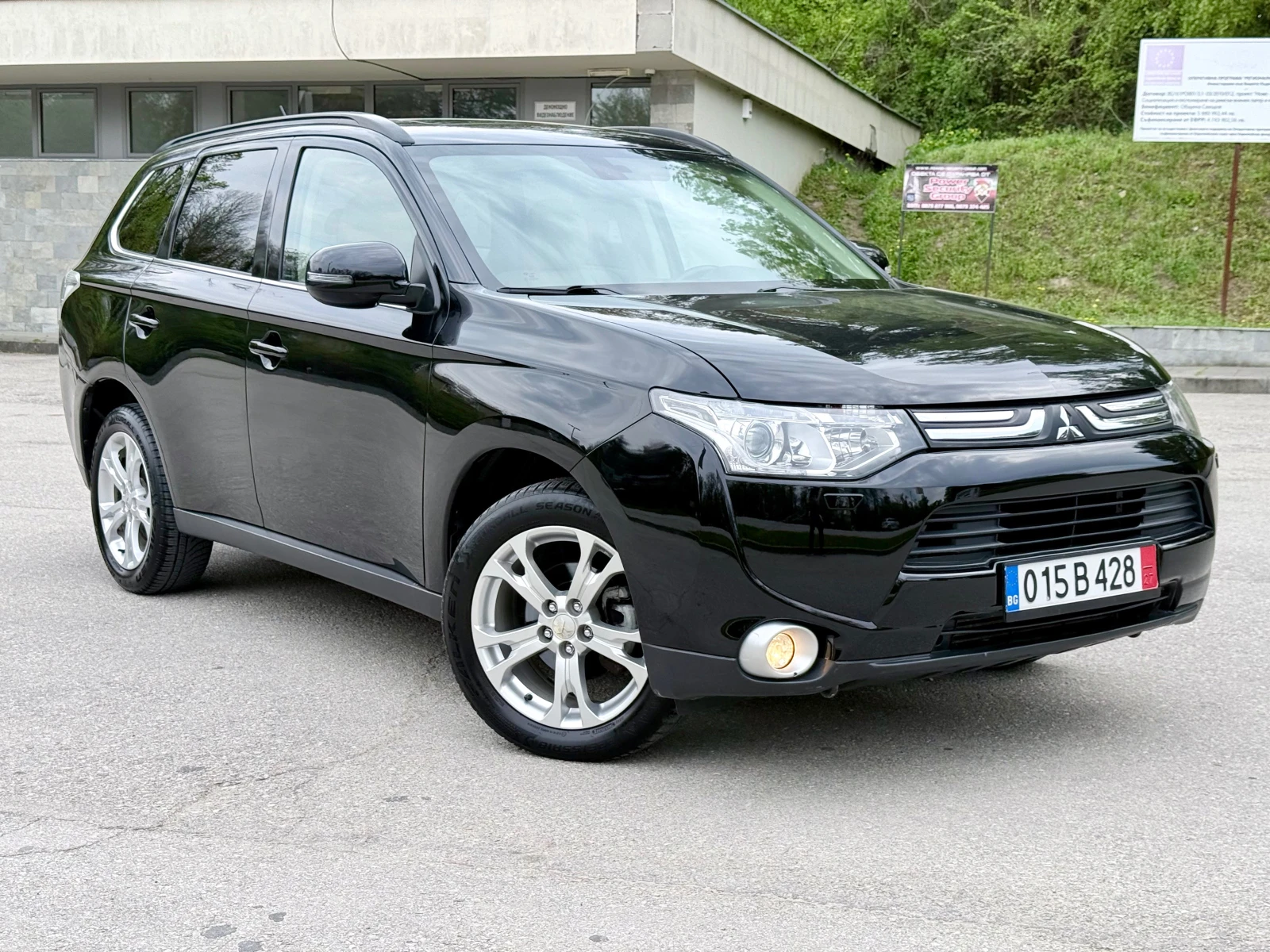 Mitsubishi Outlander 2.2DiD* 150k.c.4Х4* Full* Автоматик* 7 Места* KeyL, снимка 5 - Автомобили и джипове - 54437601