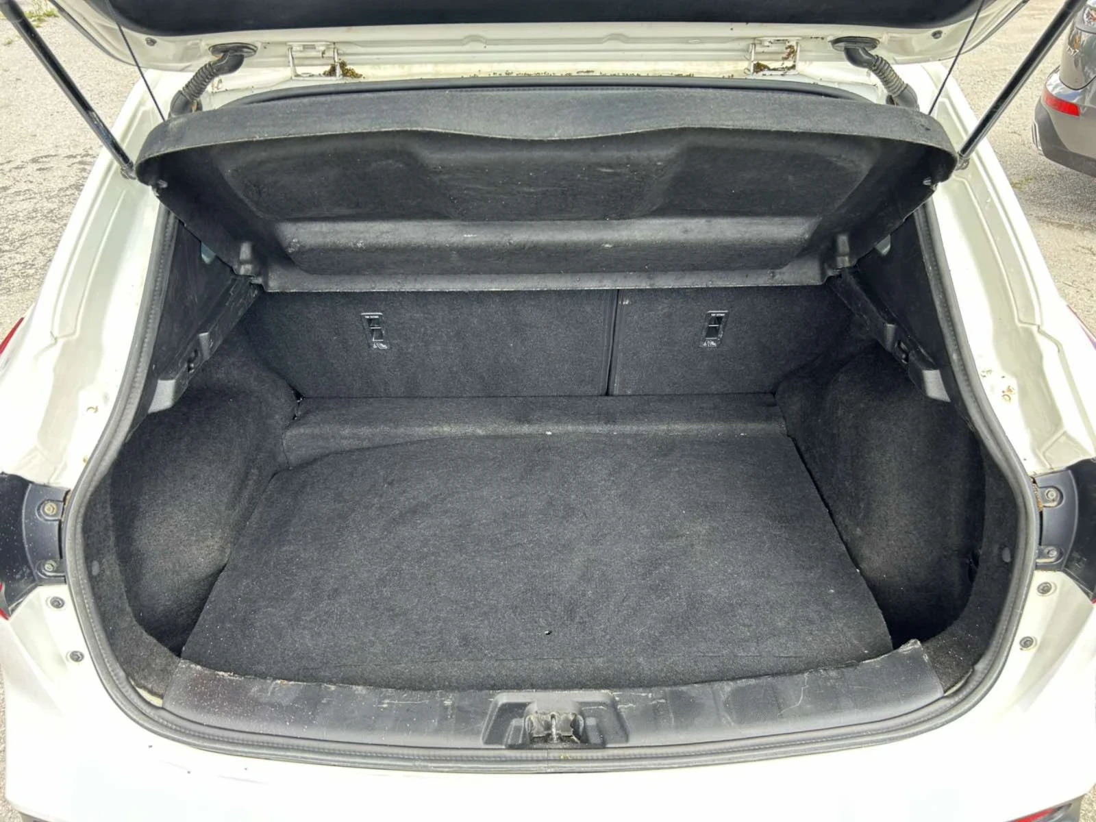 Nissan Qashqai 1.7 DCI 150 * 4x4 * , снимка 15 - Автомобили и джипове - 54733102