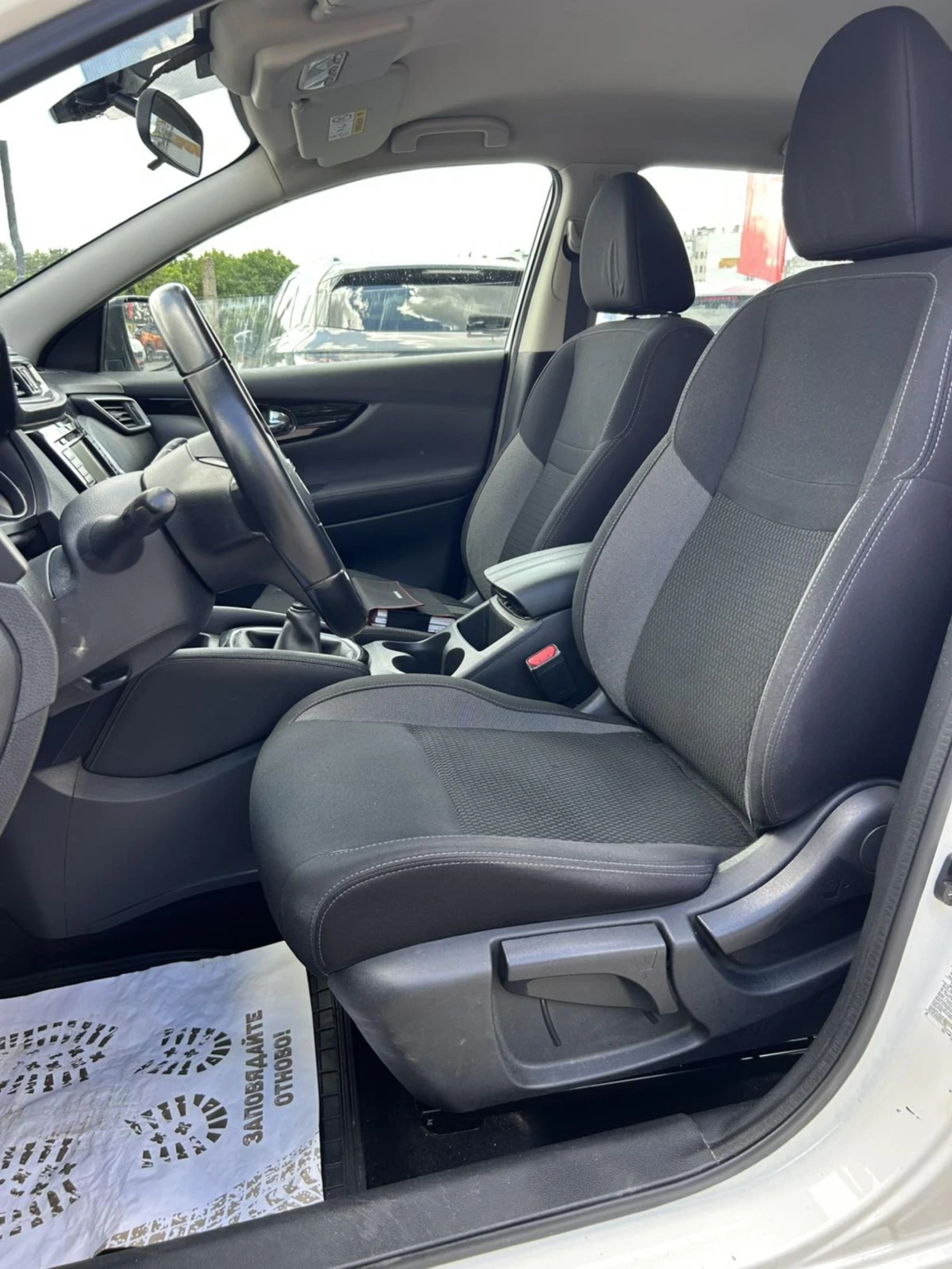 Nissan Qashqai 1.7 DCI 150 * 4x4 * , снимка 7 - Автомобили и джипове - 54733102