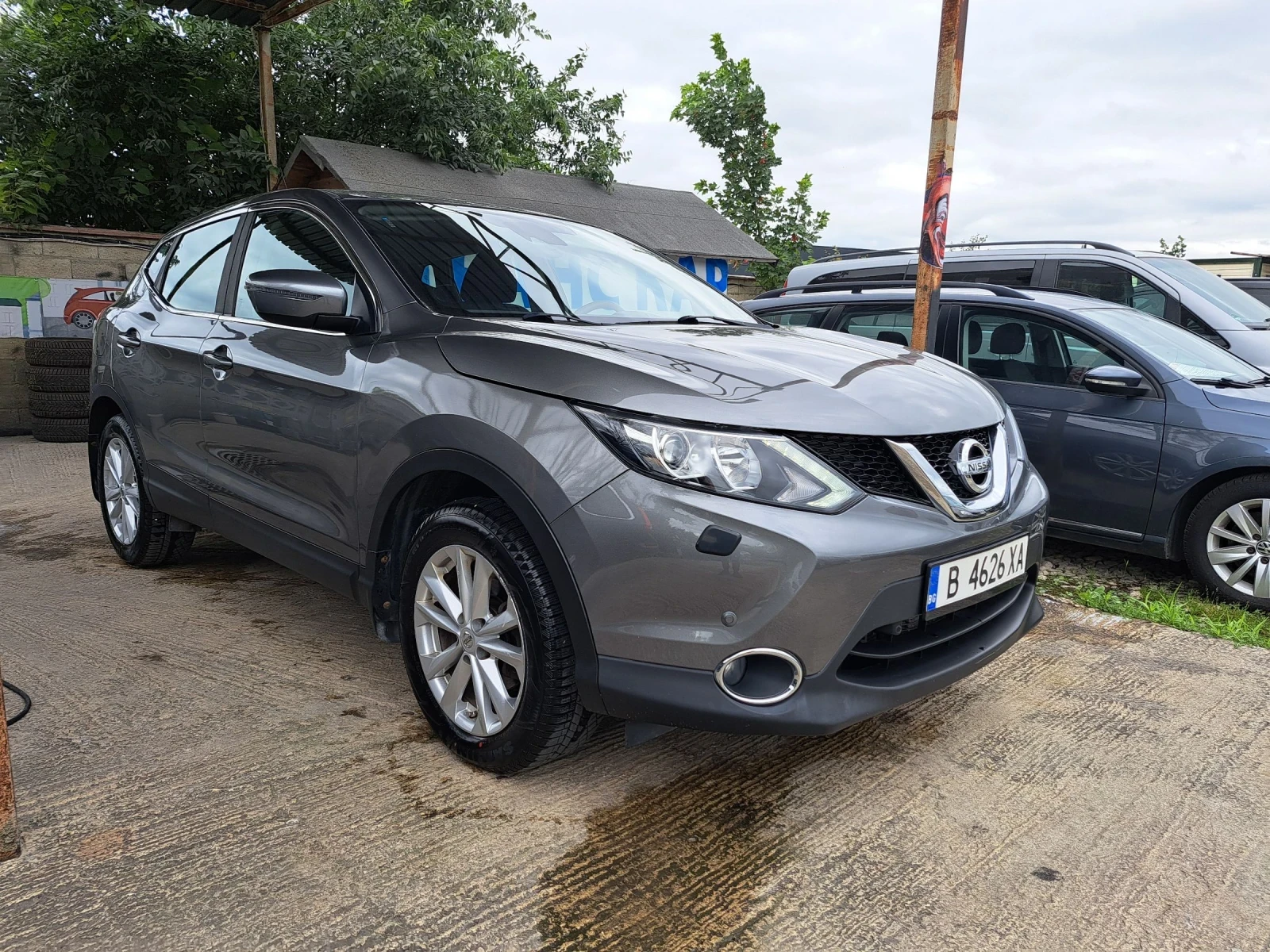 Nissan Qashqai 1.6  автомат , снимка 2 - Автомобили и джипове - 54920993