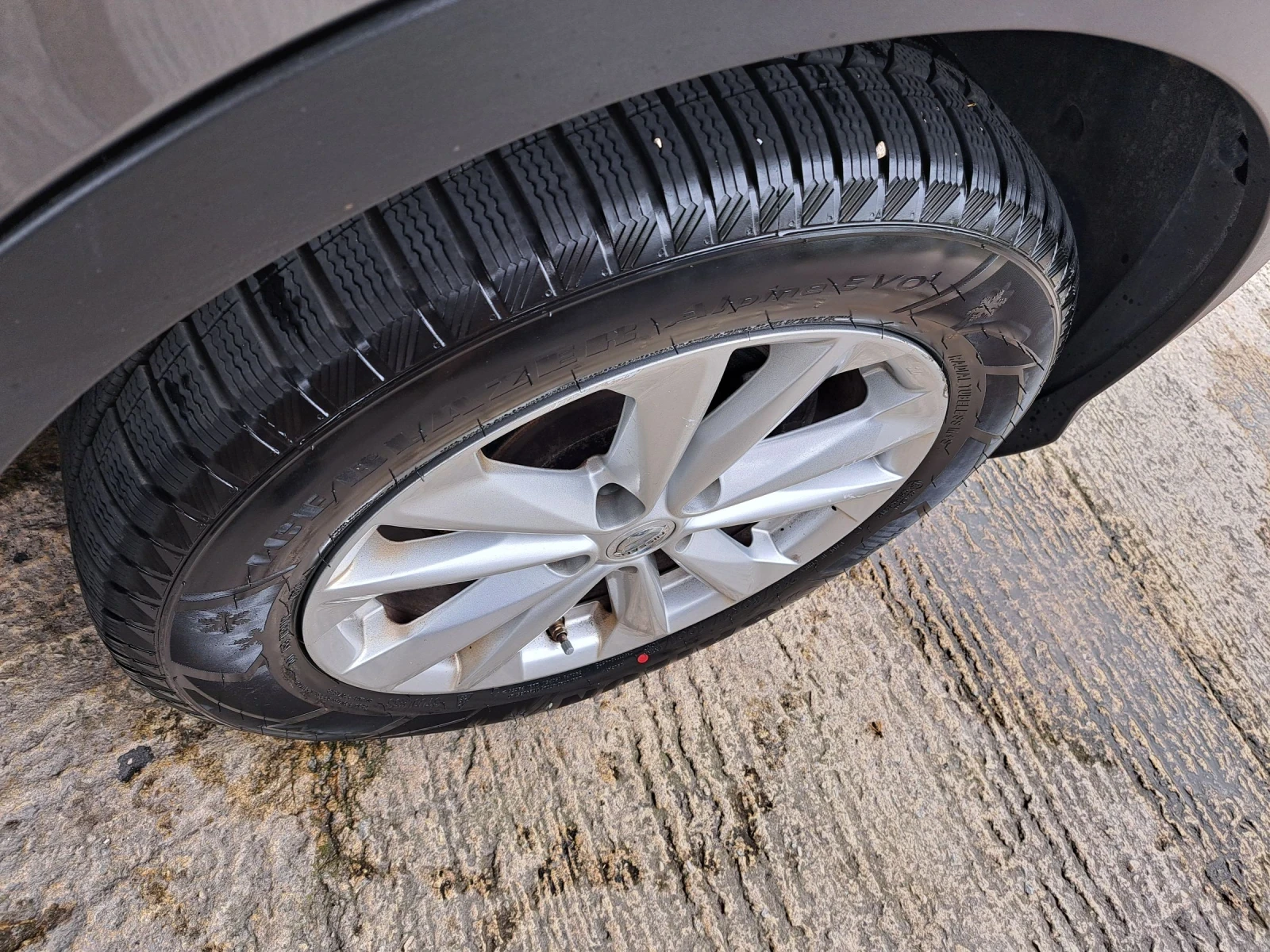 Nissan Qashqai 1.6  автомат , снимка 7 - Автомобили и джипове - 54920993