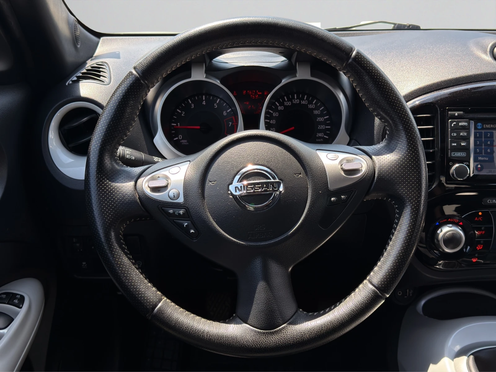 Nissan Juke 1.2 DIG-T N-Connecta 4x2 116hp, снимка 10 - Автомобили и джипове - 55234418