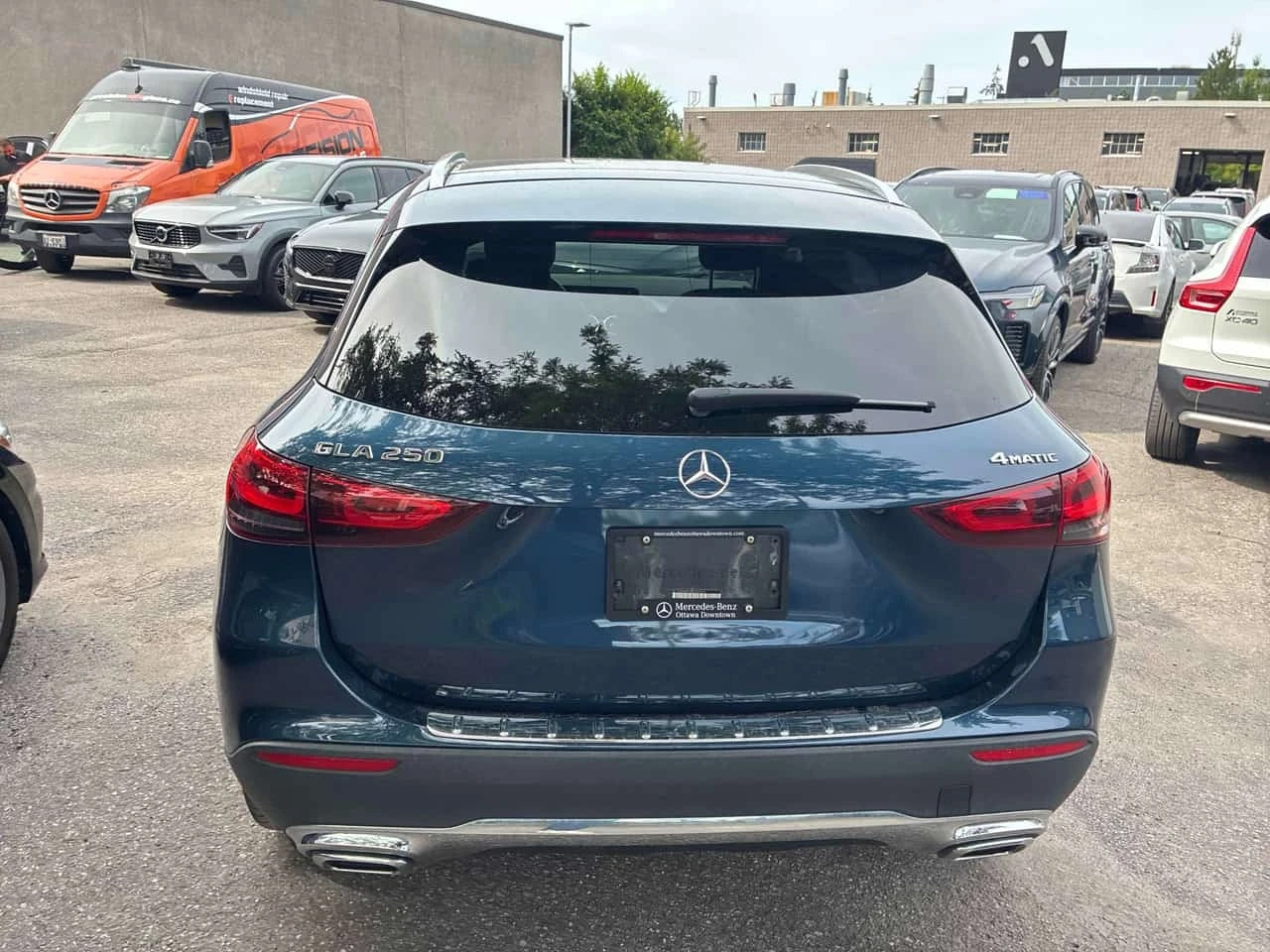 Mercedes-Benz GLA 250 * CARFAX * ОПЦИЯ ЗА ФИНАНСИРАНЕ * , снимка 4 - Автомобили и джипове - 55749462