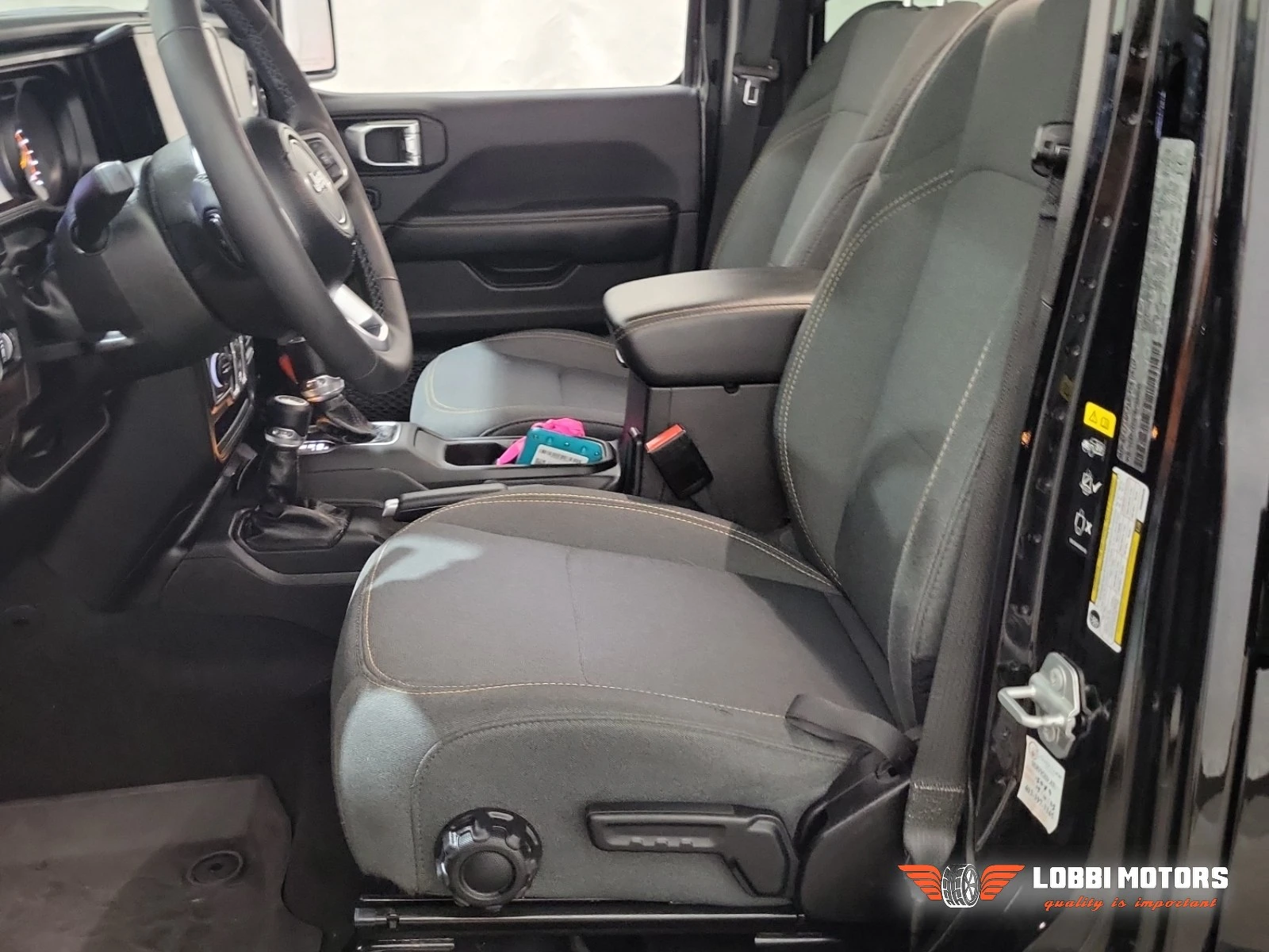 Jeep Wrangler, снимка 5 - Автомобили и джипове - 55928716
