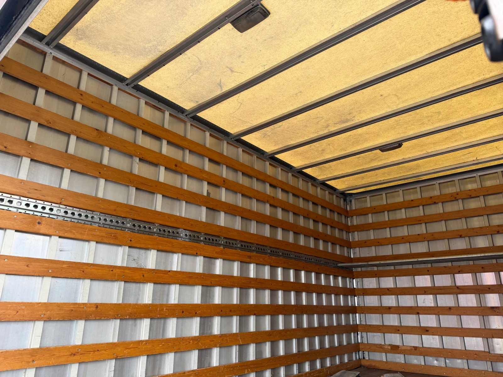 Iveco Daily 35C13* 2.8HPT* КЛИМАТИК* Падащ борд* 4.50 метра, снимка 9 - Бусове и автобуси - 53899615