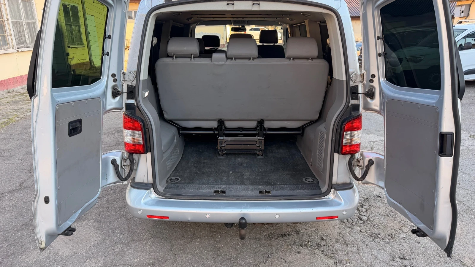 VW T5 Caravelle TDI, снимка 7 - Бусове и автобуси - 55274433