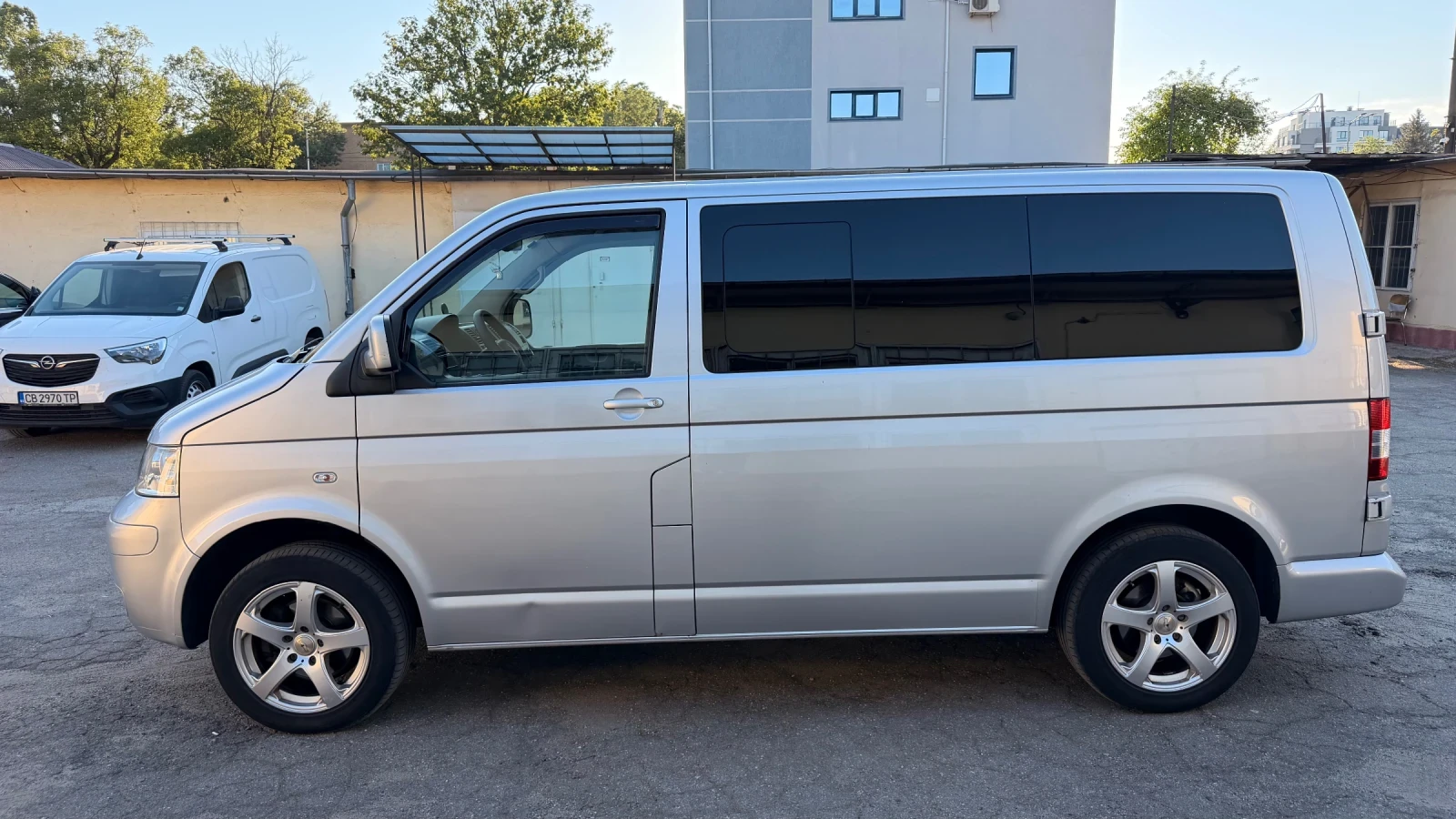 VW T5 Caravelle TDI, снимка 5 - Бусове и автобуси - 55274433