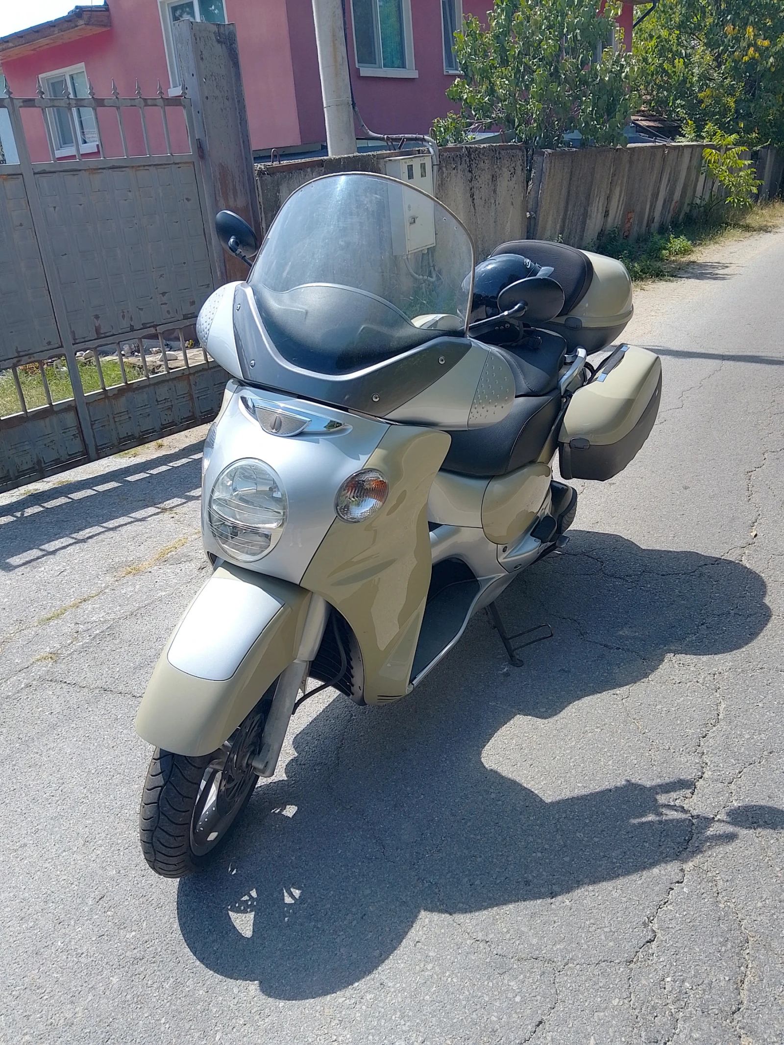 Aprilia Scarabeo Макси скутер, снимка 1