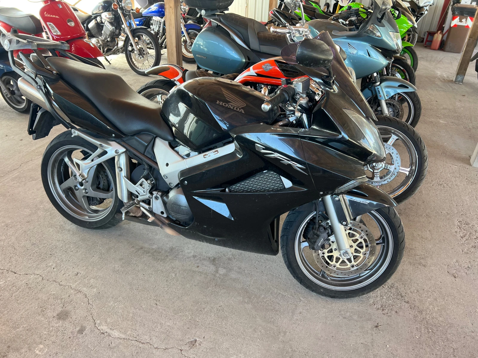Honda Vfr 800i Lizing - изображение 2