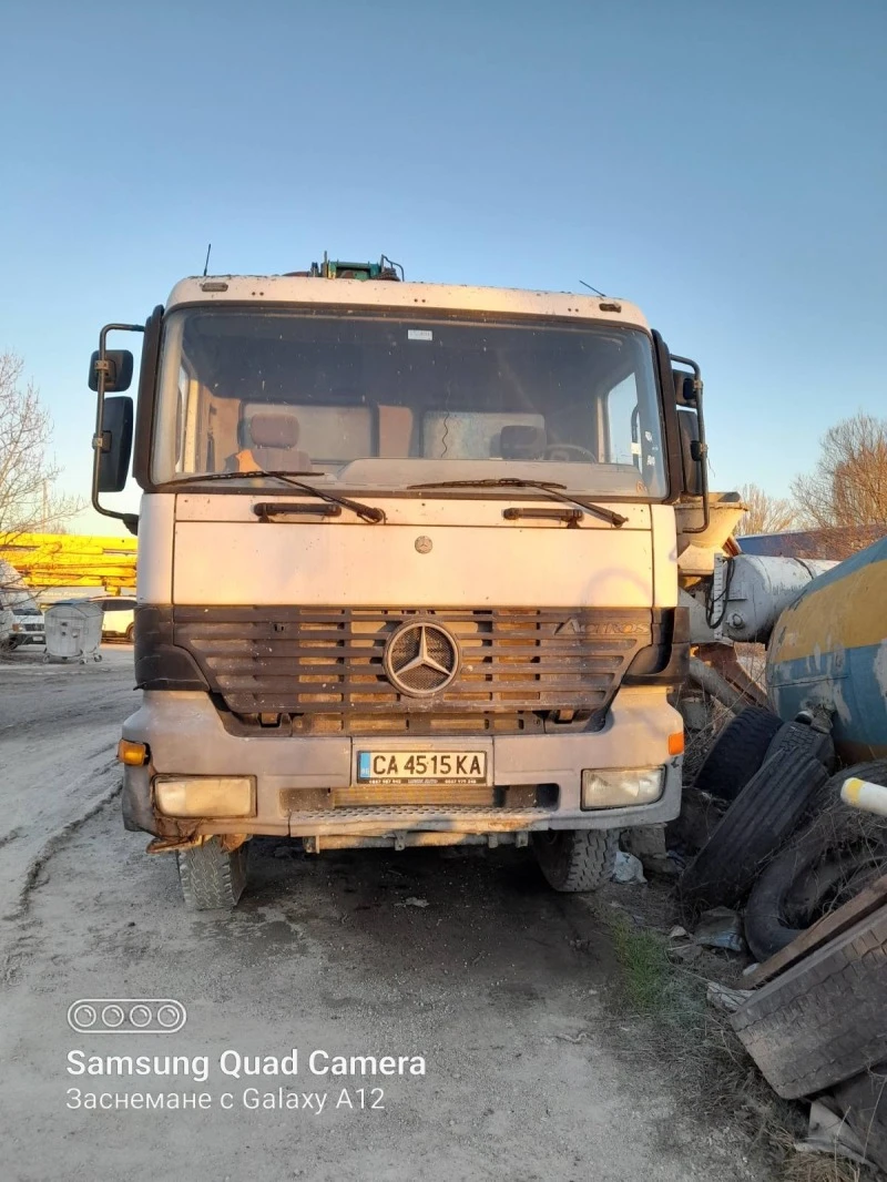 Бетон помпа Mercedes-Benz 4140, снимка 1 - Индустриална техника - 47959131