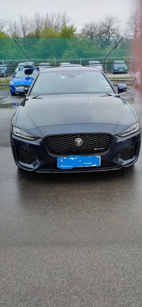 Jaguar XE SALOON R-DYNAMIC SE 2.0 I4 300 PS AWD Auto, снимка 1