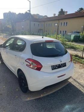 Peugeot 208 1.2, снимка 4