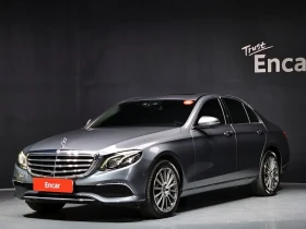 ������ Mercedes-Benz E 300