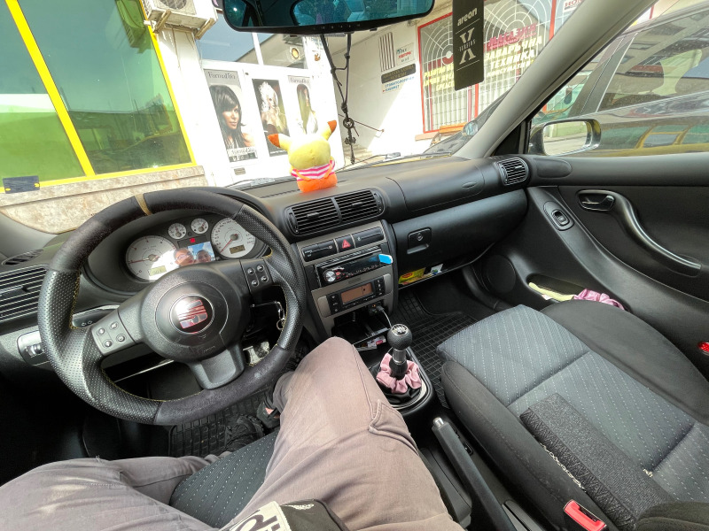 Seat Leon АРЛ, снимка 9 - Автомобили и джипове - 45878162