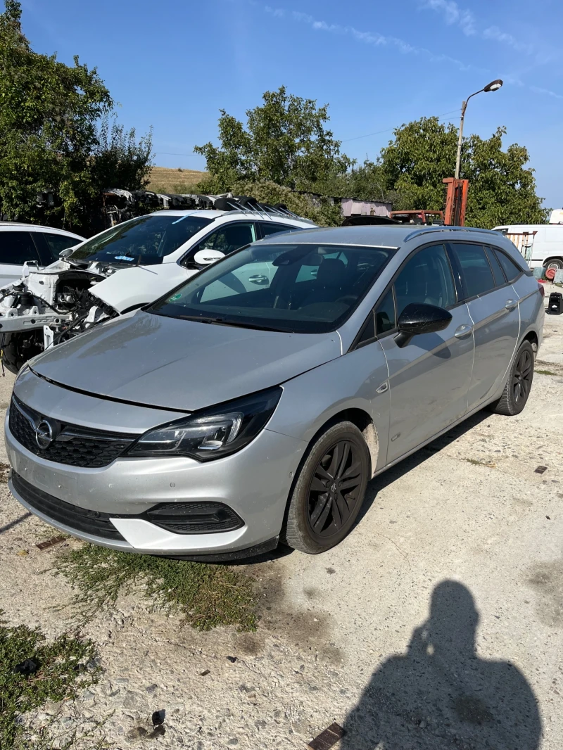 Opel Astra 1.4 TURBO , снимка 3 - Автомобили и джипове - 47179484