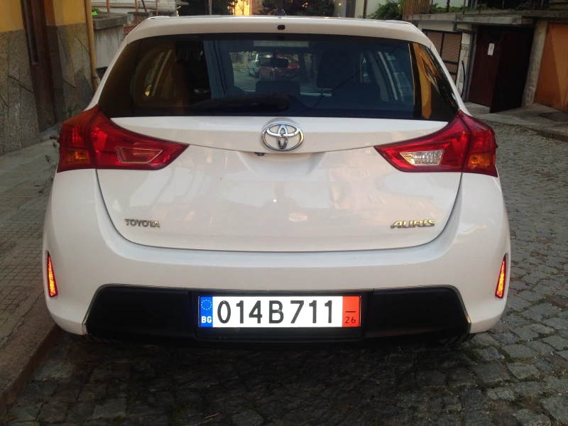 Toyota Auris 1.4D4d/90кс/6ск/Камера/Euro5B, снимка 7 - Автомобили и джипове - 47202179