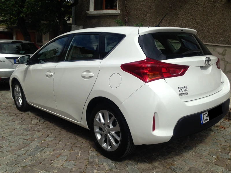 Toyota Auris 1.4D4d/90кс/6ск/Камера/Euro5B, снимка 6 - Автомобили и джипове - 47202179
