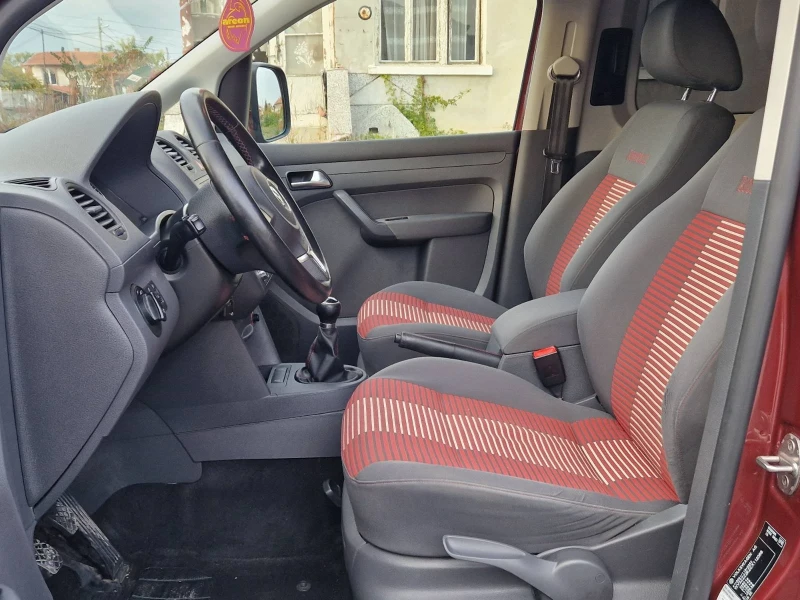 VW Caddy 2.0TDI, снимка 10 - Автомобили и джипове - 47793016