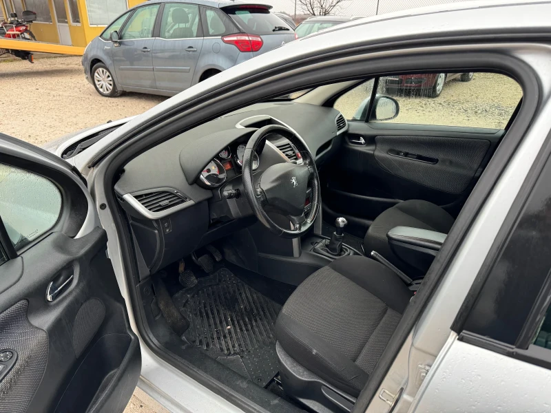 Peugeot 207 1, 6 I 120 PS КЛИМАТРОНИК, снимка 11 - Автомобили и джипове - 48173945