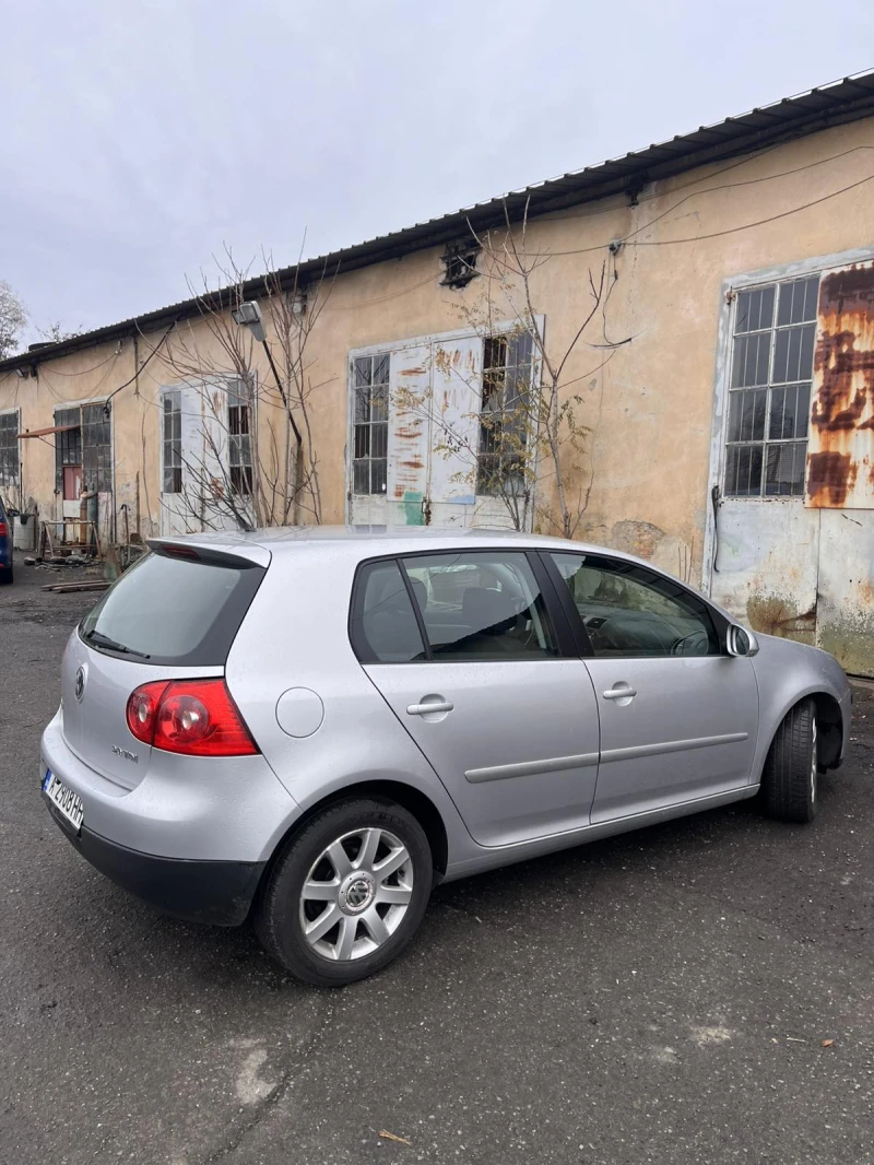 VW Golf 5, снимка 5 - Автомобили и джипове - 48222960