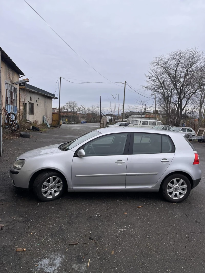 VW Golf 5, снимка 2 - Автомобили и джипове - 48222960