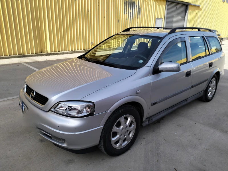 Opel Astra, снимка 3 - Автомобили и джипове - 48576337