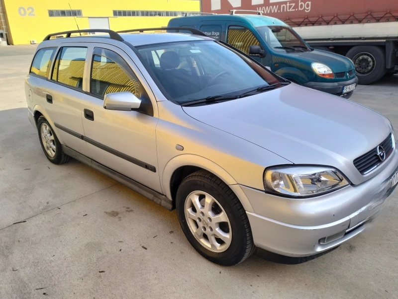 Opel Astra, снимка 2 - Автомобили и джипове - 48576337