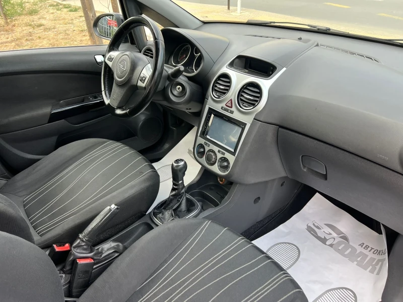 Opel Corsa 1.2i/KLIMA, снимка 12 - Автомобили и джипове - 51670755