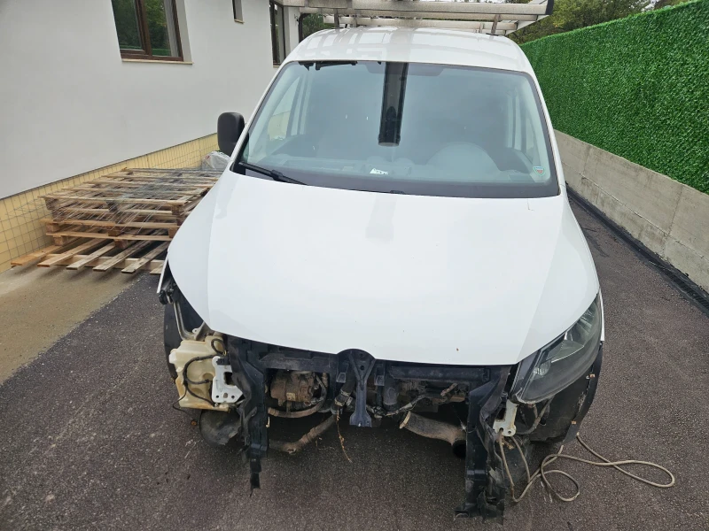 VW Caddy 2.0dizel 110ks -CFH-4x4, снимка 9 - Автомобили и джипове - 53418541