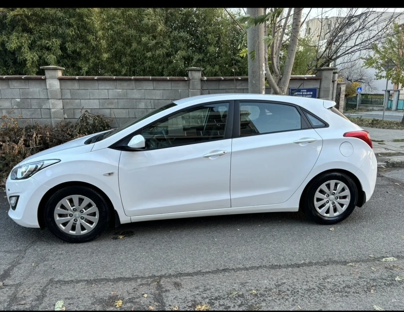 Hyundai I30 С фабрична газ, снимка 2 - Автомобили и джипове - 52519084