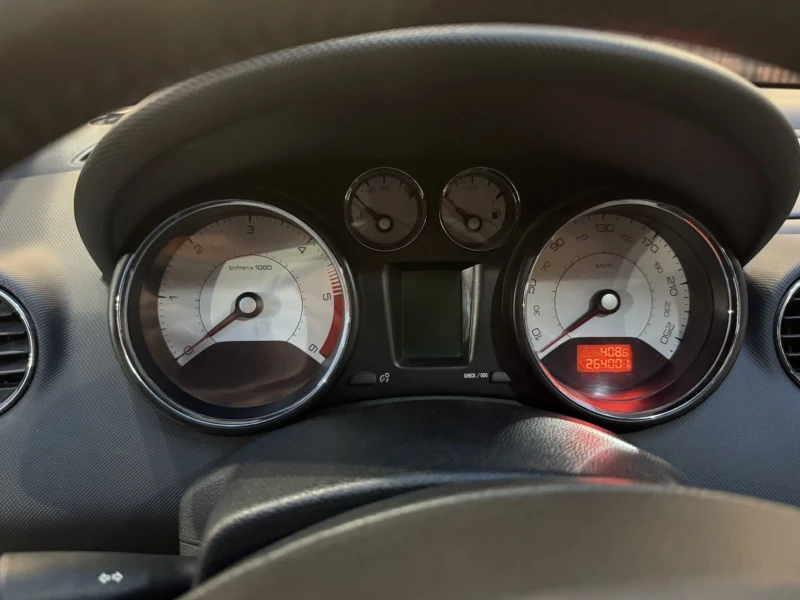 Peugeot 308 GT 2.0 HDI, снимка 11 - Автомобили и джипове - 52241654