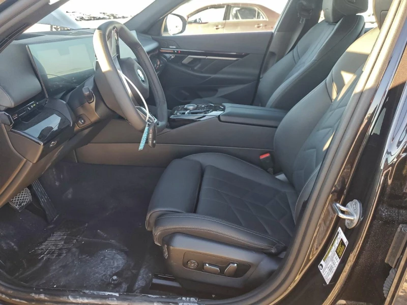 BMW 530 360* Harman Kardon* Дистанционно палене* Подгреви, снимка 7 - Автомобили и джипове - 53165894